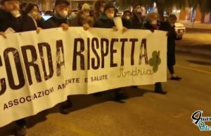 ANDRIA – “Ricorda, rispetta!”: andriesi in marcia per dire NO all’inquinamento. VIDEO