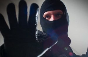 Noto imprenditore coratino vittima di rapina a mano armata