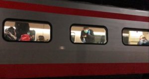 Il vagone fermo a Lecce