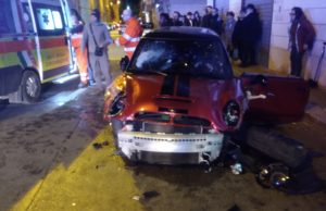 Grave incidente intorno alle 22 in via Palermo. (foto)