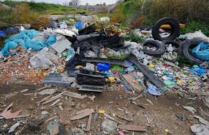 Il Comune di Corato aderisce al World Cleanup Day 2025: due appuntamenti per un ambiente più pulito Rifiuti abbandonati una piaga per l’ambiente