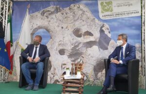 Sergio Costa in visita al Parco dell’Alta Murgia: “è uno scrigno di bellezze di alto pregio”