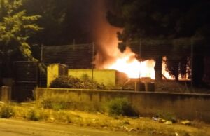 Scoppia un incendio all’interno della struttura del Nicotel (Video)