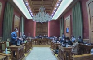 Consiglio comunale di fuoco: la minoranza colpisce duro e la CAP approva un bilancio di incerta validità