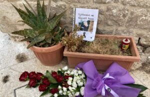 In memoria di Victor a tre anni dall’omicidio: il sindaco depone una corona