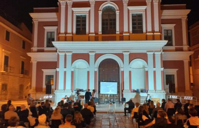 Fiero del libro Piazza Marconi