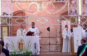 Richiamo al rispetto della laicità delle istituzioni, il consigliere Tambone scrive al sindaco