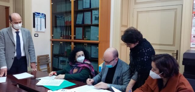 Firma Contratto siXT