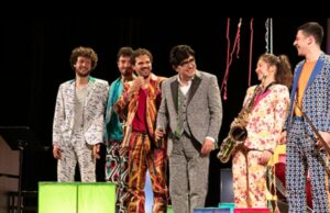 Teatro Comunale: Elio in scena con “Ci vuole orecchio”