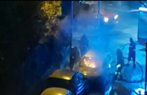 Auto in fiamme nei pressi della stazione (Foto)