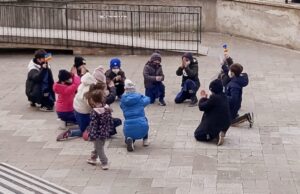 No alla guerra in Ucraina, il messaggio di pace dei bambini della classe 2^D della scuola Cifarelli