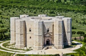 Gucci sceglie Castel del Monte, sfilerà a Maggio