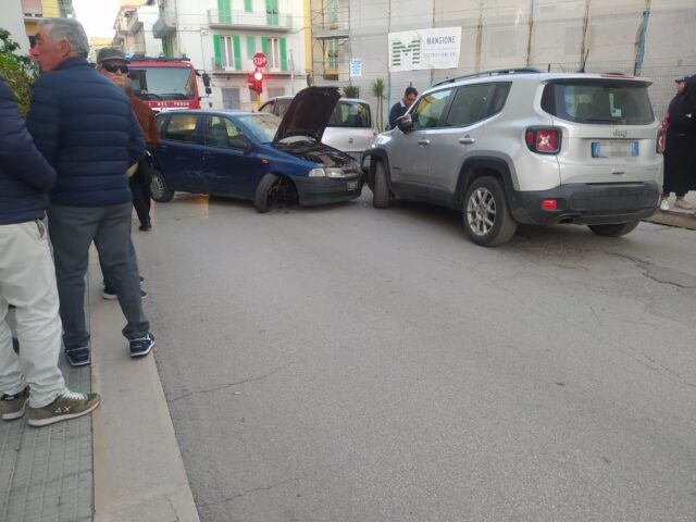 incidente via Alberto Mario 3