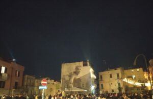 Ragazzo picchiato a sangue nei pressi di piazza Di Vagno