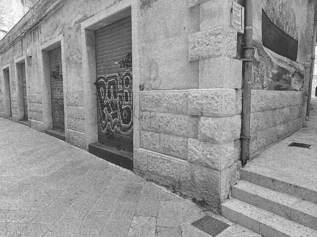 Corrado e la città in agonia Corato attività chiuse