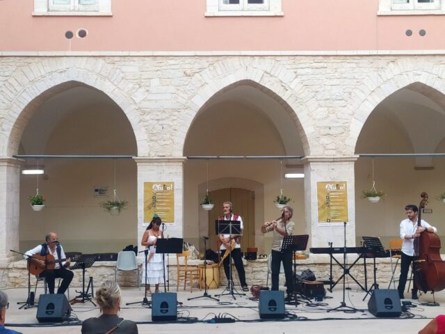 centro italo venezolano Corato