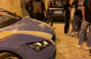 Rissa in piazza Di Vagno: colpito un ragazzo con una mazza