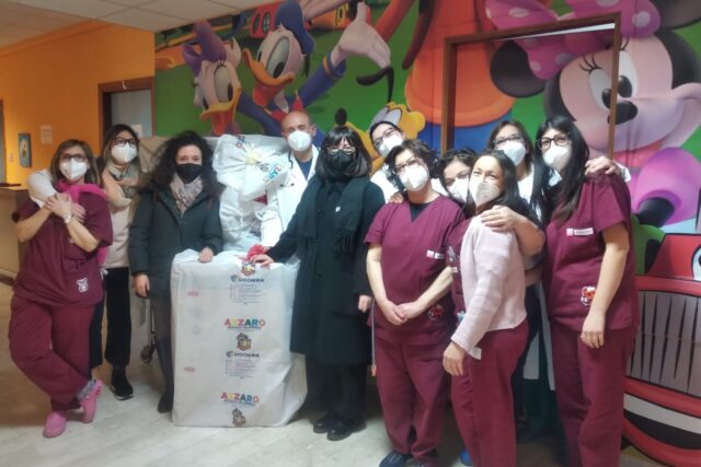 sedioloni in dono allla pediatria dell'ospedale di Corato