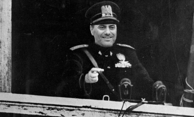 Corrado in camicia nera