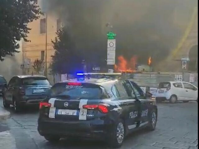 incendio vecchio liceo Corato 1