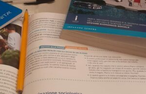 Giornata Mondiale degli Insegnanti, il messaggio di una docente su un lavoro spesso bistrattato