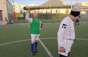 Il Prof. Tonio Patruno, a 79 anni, il Raimondo Vianello nostrano che si diverte ancora a calcio