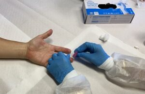 Un prelievo dal dito con test e questionari per calcolare il rischio di ictus o infarto in dieci anni: il Dipartimento di Prevenzione entra nelle aziende