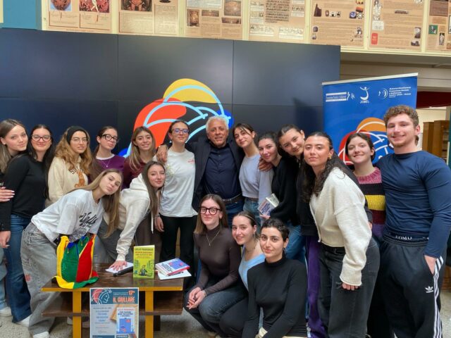 incontro al liceo Oriani Corato con Lello Marangio