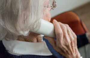 “Ho cura di te”: l’assistenza estiva del Comune per anziani e fragili