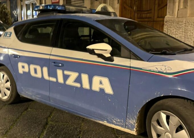 Spaccio a Corato, denunciato un 16enne: in un locale sequestrati droga e banconote false