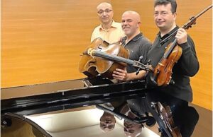 Festival pianistico Zadra: una «prima» di De Lillo apre la serata prima di Schubert. Esecuzione affidata al BeethovenTrio