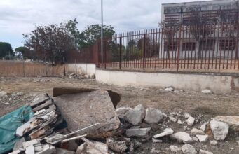 Rifiuti rinvenuti in viale Arno a Corato durante l’iniziativa Puliamo il mondo con Legambiente