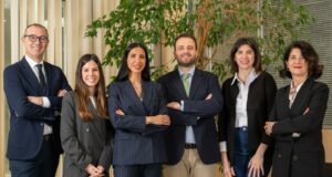 Il team Maiora celebra il riconoscimento per la parità di genere UNI/PdR 125:2022