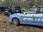 Spaccata al bar della stazione su via Andria: rubano il registratore di cassa. Auto usata per il colpo trovata a Ruvo L’auto rubata utilizzata per la spaccata al bar della stazione di servizio in via Andria a Corato