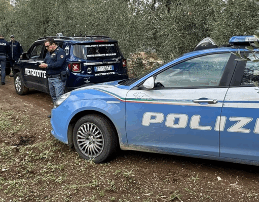 L’auto rubata utilizzata per la spaccata al bar della stazione di servizio in via Andria a Corato