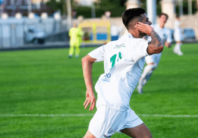 Scardigno firma il 3-0 nella partita di calcio Corato vs Noicattaro