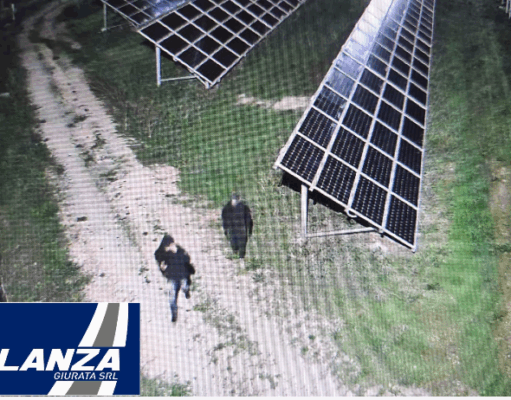 Malviventi in azione nel tentativo di furto in un sito fotovoltaico a Corato