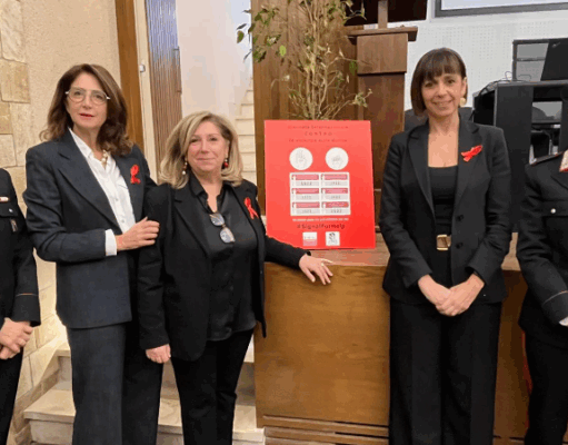 Gruppo partecipanti alla conferenza di presentazione del nuovo percorso unico nei pronto soccorso per lassistenza alle vittime di violenza e maltrattamenti di genere