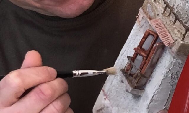 Mostra presepiale Il maestro Lastella impegnato nella valorizzazione della tradizione presepiale locale