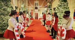 Corato si accende e inaugura il suo Natale: parte ufficialmente Incanto 2025 Apertura del villaggio di Babbo Natale a Corato. InCanto 2025