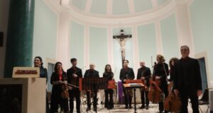 “Christmas Time”: un concerto per la Festa di Santa Lucia con la musica di AlterAzioni “Christmas time” L'AlterSinfonietta e Mariilena Gaudio diretti da Vito Liturri festeggiano Santa Lucia in Musica