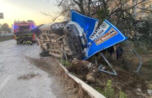 Incidente sulla SP 231 a Corato: auto si ribalta, conducente in ospedale Incidente sulla SP 231 a Corato: auto si ribalta, conducente in ospedale