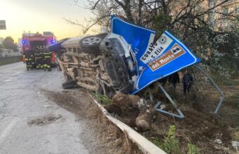 Incidente sulla SP 231 a Corato: auto si ribalta, conducente in ospedale