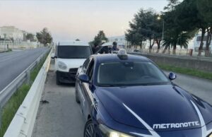 Inseguimento sulla SP231, sequestrati due veicoli carichi di parti d’auto sospette Inseguimento sulla SP 231 sequestro veicolo con parti d’auto sospette