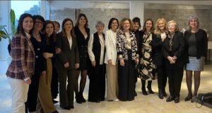 Storie di passione e successo femminile a Masseria Torre di Nebbia Donne e leadership Partecipanti all’evento dell’8 marzo storie di successo e amore in cucina a Masseria Torre di Nebbia