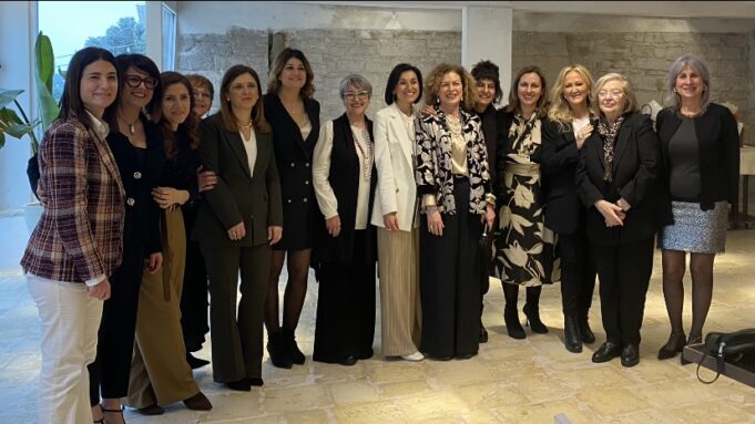 Donne e leadership Partecipanti all’evento dell’8 marzo storie di successo e amore in cucina a Masseria Torre di Nebbia