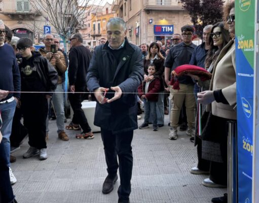 Il candidato sindaco a Corato Pietro Zona inaugura il comitato elettorale
