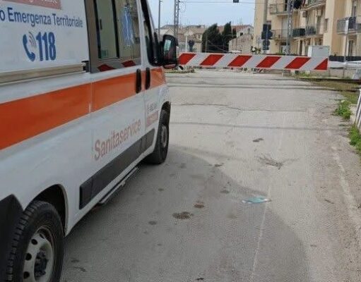 Via Bagnatoio, ambulanza bloccata al passaggio a livello: Fratelli d’Italia “Serve un protocollo urgente”