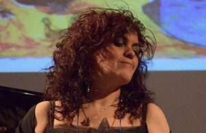 Lisa Manosperti canta Mia Martini a Corato