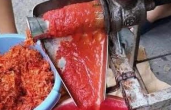 Salsa Fest torna ad Andria: Nicola Cusmai celebra il rito della passata di pomodoro